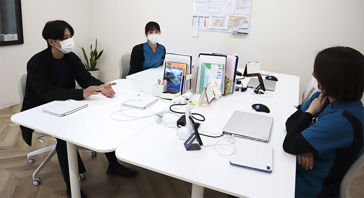 ミーティング中の様子