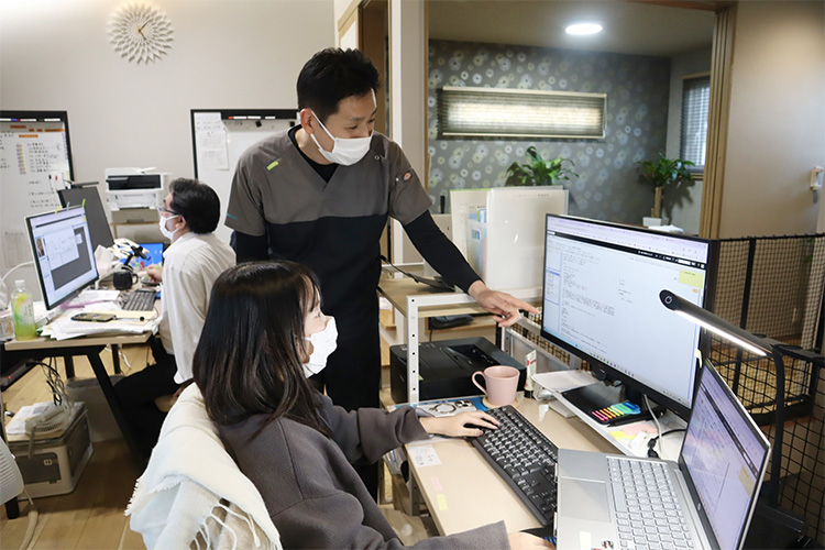 眞川先生と事務スタッフさん